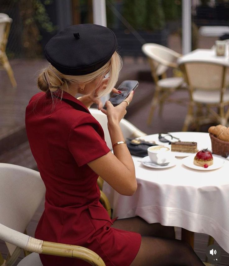 6 Ways to Let Go of Loud Feminine Energy