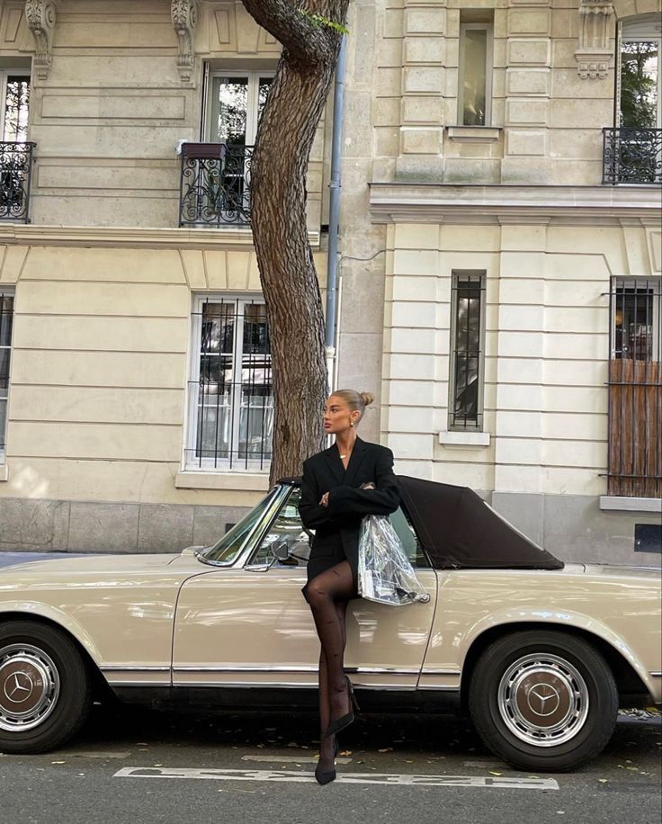 6 Ways to Develop Classy Feminine Energy