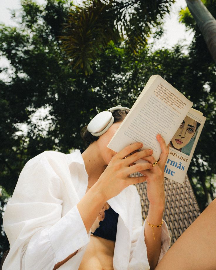 7 Romance Books That Feel Like a Warm Hug: Your Ultimate Comfort Read Guide