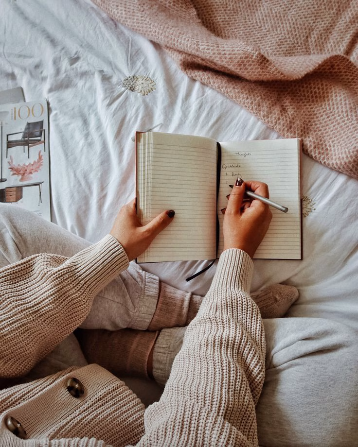 9 Transformational Prompts to Rewire Limiting Beliefs and Shift Your Mindset